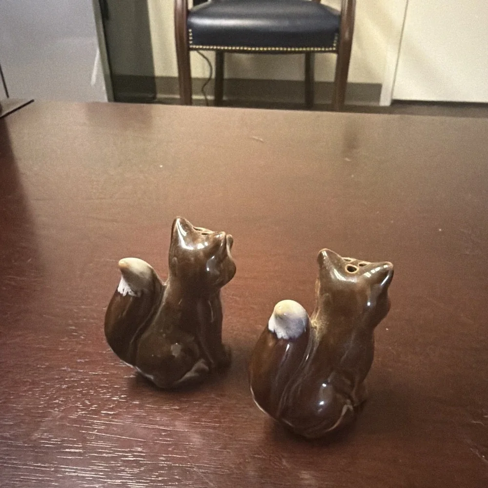 Vintage Fox Salt Pepper Shakers Hand Painted Collectible With Stoppers